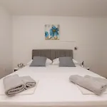Sofija Apartament *