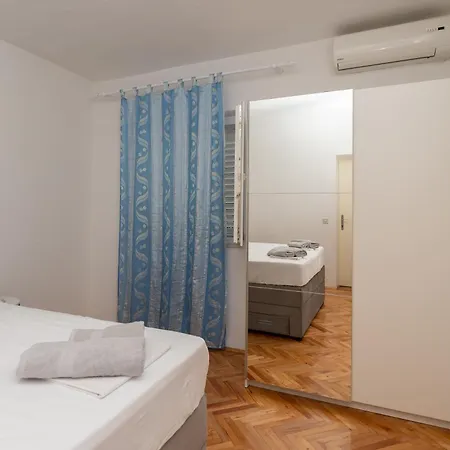 Sofija * 马卡尔斯卡