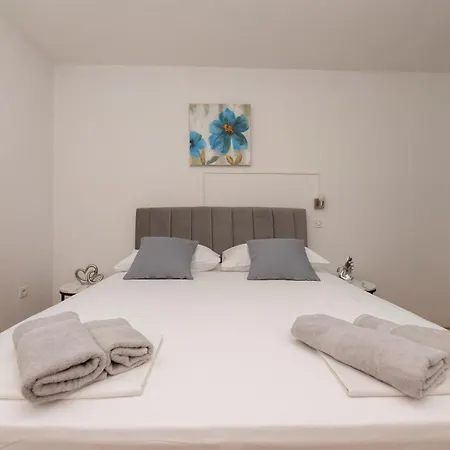Sofija Apartman *
